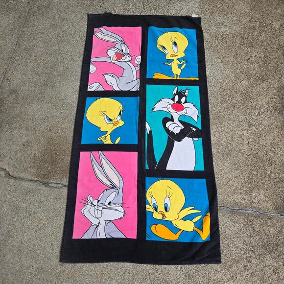 Vtg 90s LOONEY TUNES Characters Box Logo All Over Print Cartoon Beach Towel - Picture 1 of 5